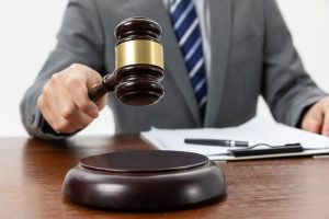 Các hình thức giải quyết tranh chấp bằng trọng tài: Khái niệm, đặc điểm và so sánh trọng tài vụ việc với trọng tài thường trực