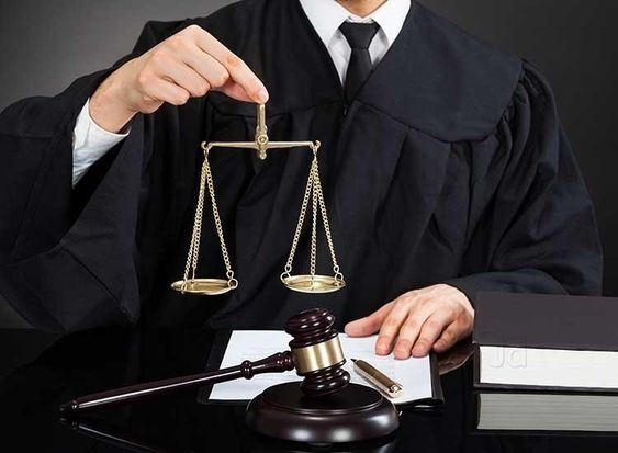 Trọng tài viên và thủ tục chỉ định, thay đổi trọng tài viên