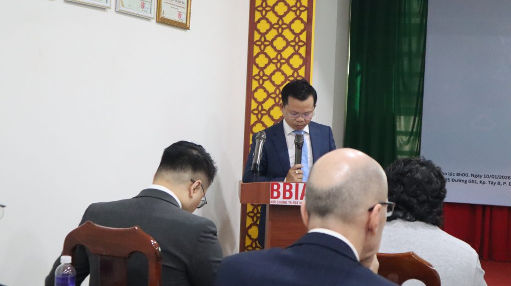 Pho Chu Tich BBIAC Dinh Van Tuan