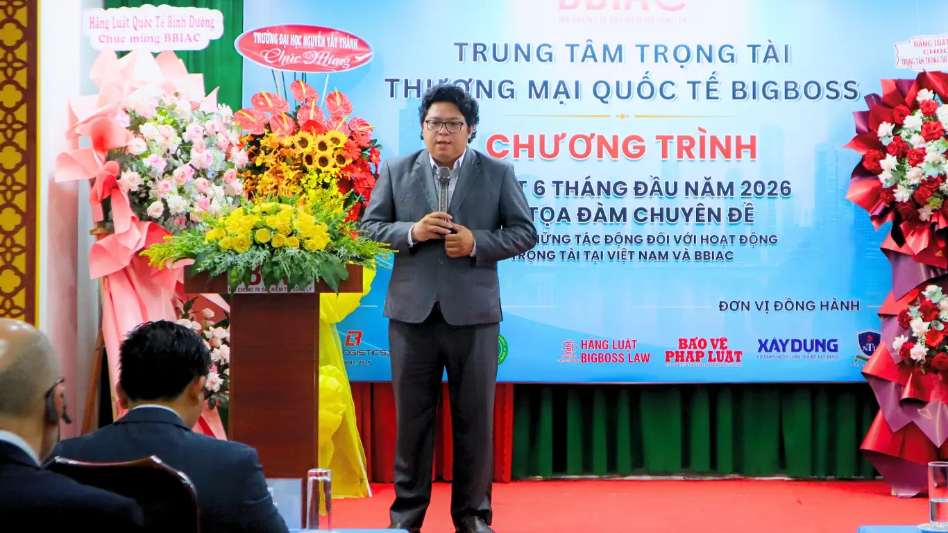 Diễn giả Ts. Lê Nguyễn Gia Thiện chia sẻ tác động đa chiều của VIFCA đối với hoạt động trọng tài tại Việt Nam