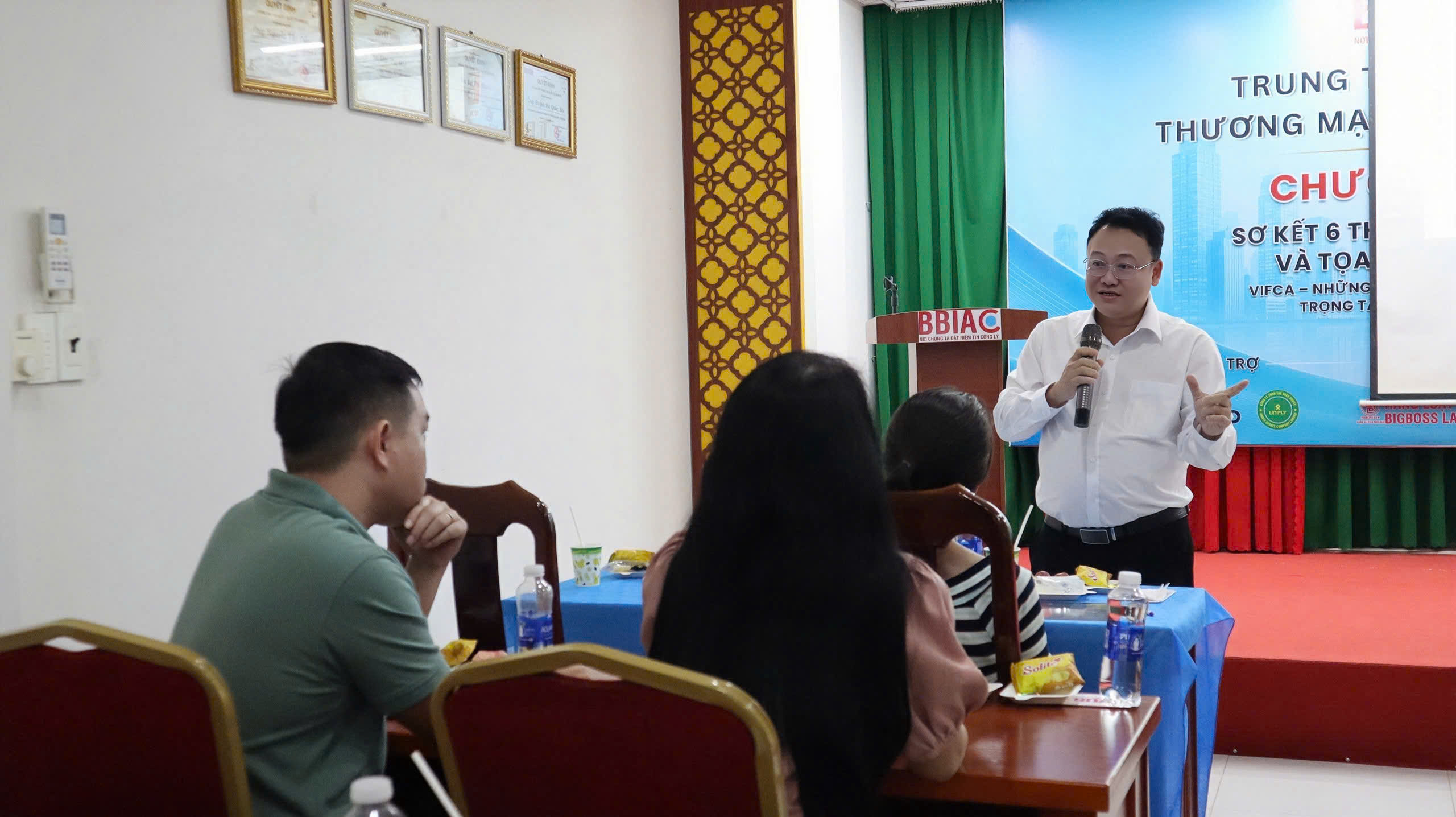 RECAP CAFE DOANH NHÂN LẦN 3: KẾT NỐI – CHIA SẺ – ĐỒNG HÀNH CÙNG DOANH NGHIỆP 2 recap cafe doanh nhan lan 3 ket noi chia se dong hanh cung doanh nghiep 2